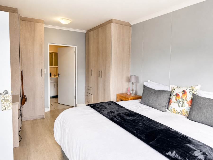 2 Bedroom Property for Sale in Burgundy Estate Western Cape
